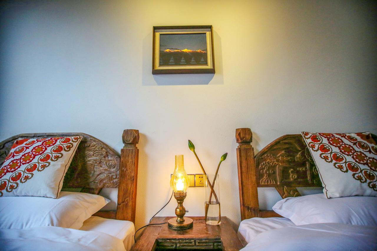 Energy Space Healing Inn Шангри-Ла Экстерьер фото